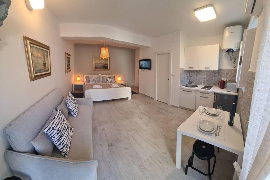 Studio Apartment Marella فيس المظهر الخارجي الصورة